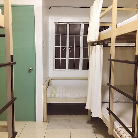1 River Central Hostel Makati City Chambre photo