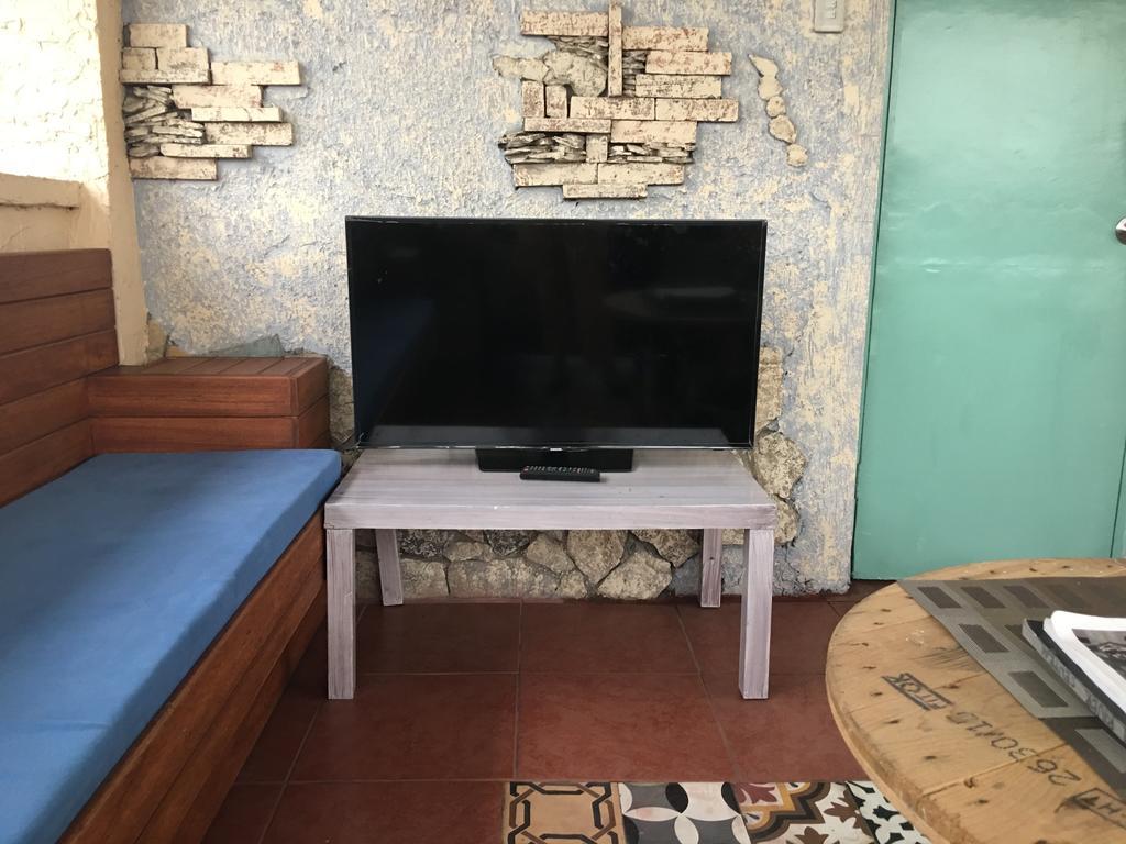 1 River Central Hostel Makati City Extérieur photo